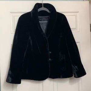 Sportowne ultra-Seal, Vintage luxury Faux Fur Black, Size: 8, Like New